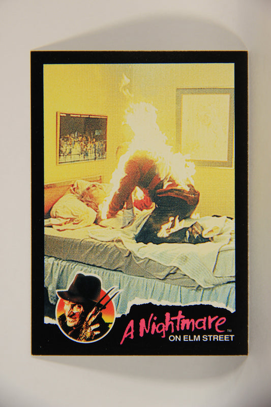 A Nightmare On Elm Street 1991 Trading Card #18 Attacking Nancy's Mom L004181