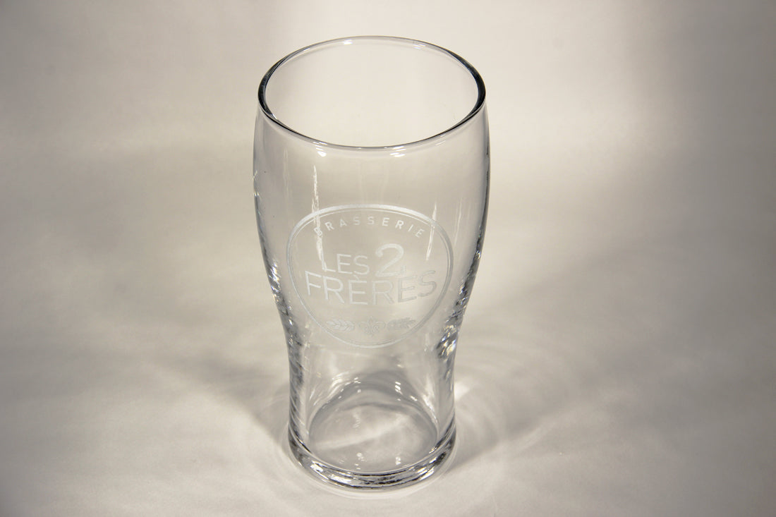 Les 2 Frères Brewery Pint Glass Canada Québec L004870