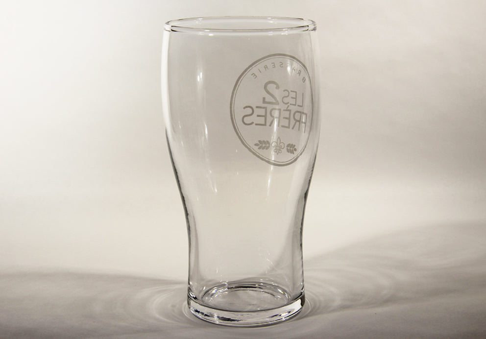 Les 2 Frères Brewery Pint Glass Canada Québec L004870