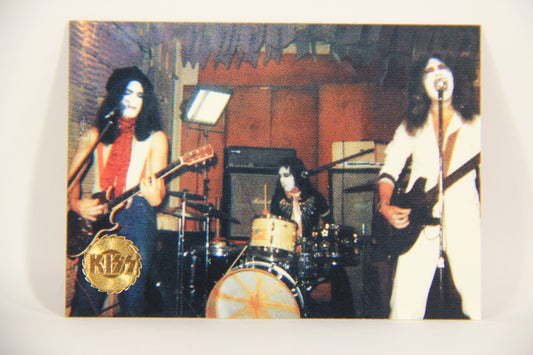 Kiss 1998 Series I Trading Card #8 A New Rock Band Trio In 1972 L008387
