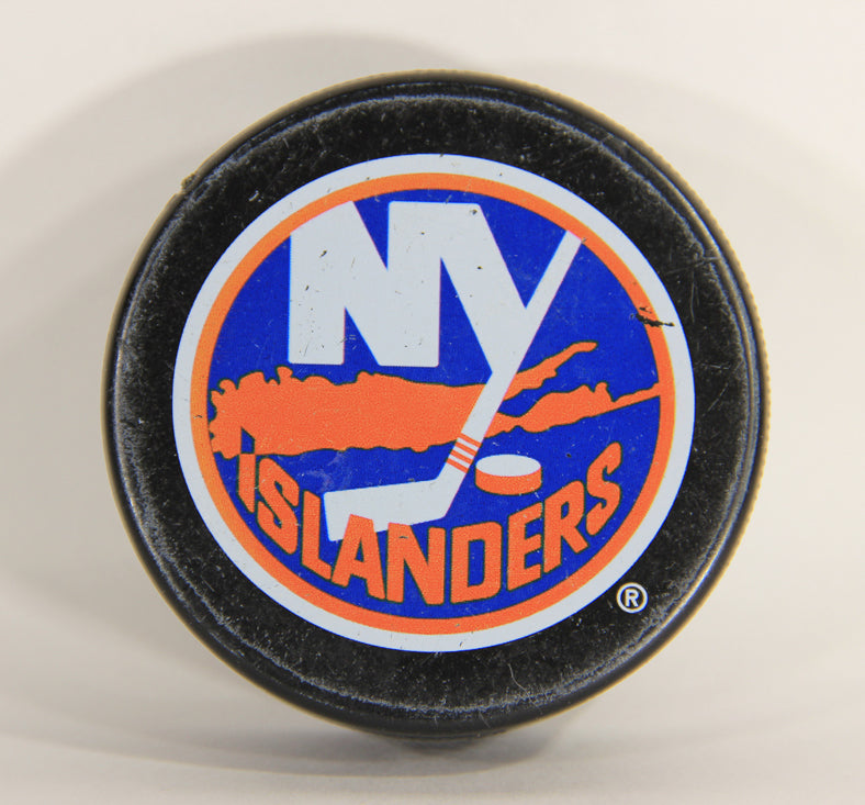 NHL New York Islanders Coors Light Beer Magnet Bottle Opener L013260