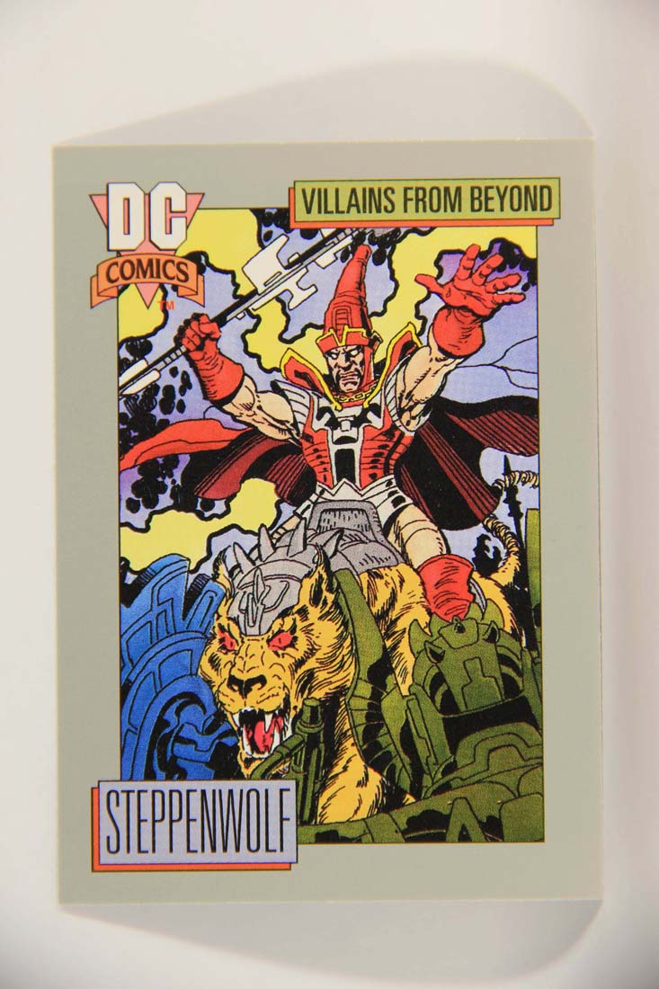 DC Cosmic 1991 Trading Card #140 Steppenwolf's Electro-Axe L013699