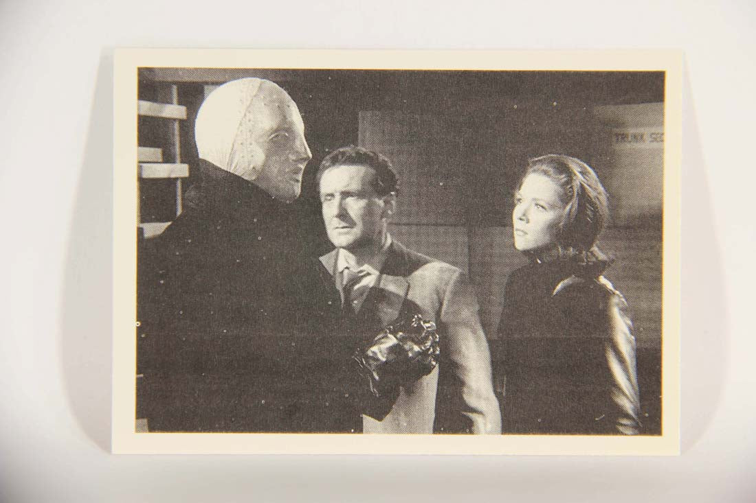 The Avengers TV Series 1992 Trading Card #8 Face To Face L013873