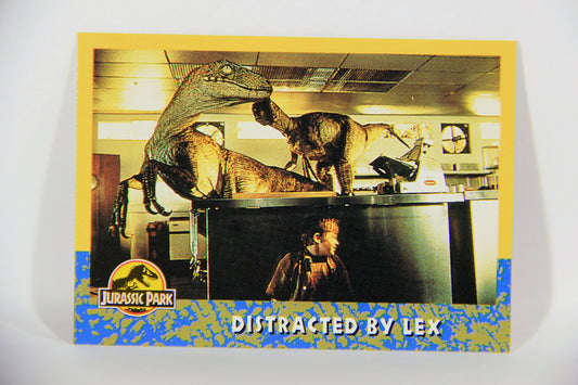 Jurassic Park 1993 Trading Card #59 Distracted By Lex ENG Topps L016310