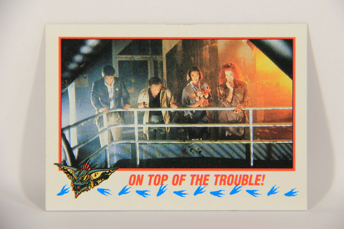 Gremlins 2 The New Batch 1990 Trading Card #80 On Top Of The Trouble ENG L016418
