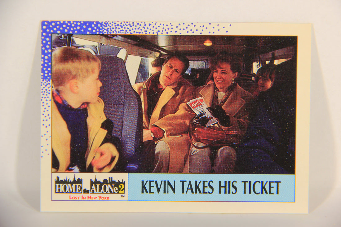 Home Alone 2 Lost In New York 1992 Trading Card #16 Kevin Takes His Ticket ENG L016886