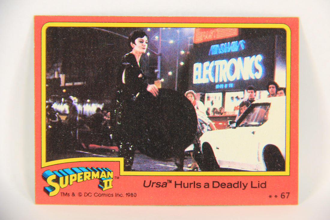 Superman 2 Topps 1980 Trading Card #67 Ursa Hurls A Deadly Lid ENG L017208