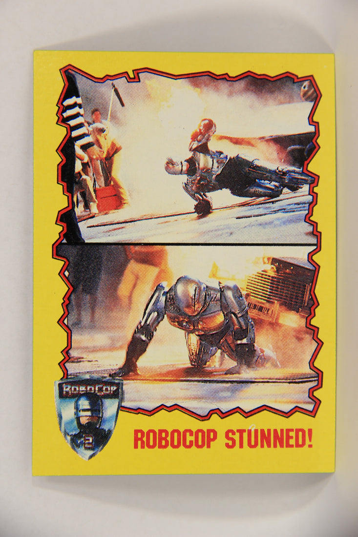 RoboCop 2 Topps 1990 Trading Card #68 Robocop Stunned ENG L017297