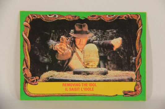 Raiders Of The Lost Ark 1981 Trading Card #10 Removing The Idol FR-ENG OPC L017936