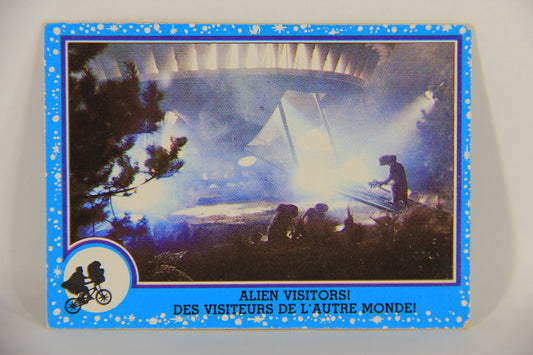 E.T. The Extra-Terrestrial 1982 Trading Card #2 Alien Visitors FR-ENG OPC L018029