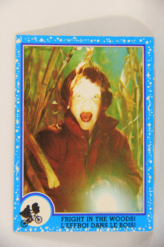 E.T. The Extra-Terrestrial 1982 Trading Card #6 Fright In The Woods FR-ENG OPC L018033