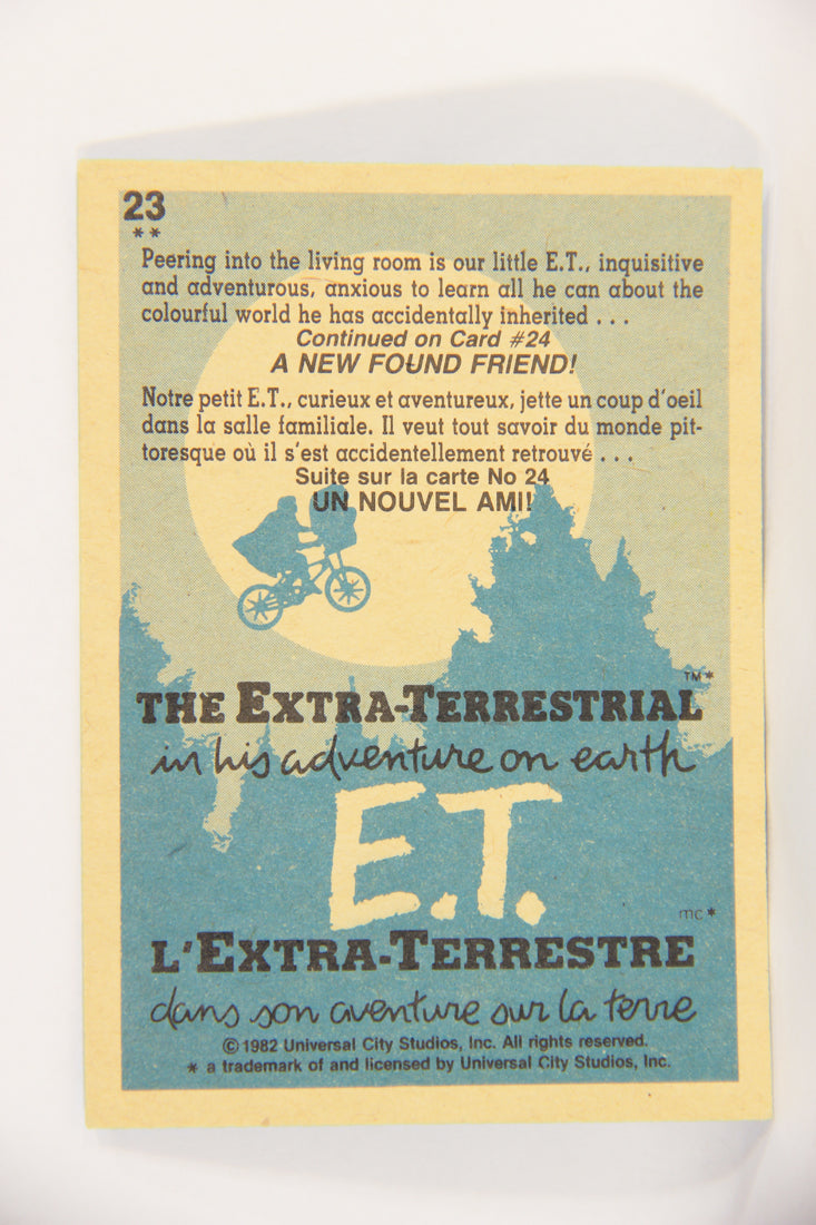 E.T. The Extra-Terrestrial 1982 Trading Card #23 Up To Mischief FR-ENG OPC L018050