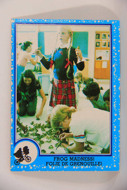 E.T. The Extra-Terrestrial 1982 Trading Card #31 Frog Madness FR-ENG OPC L018058