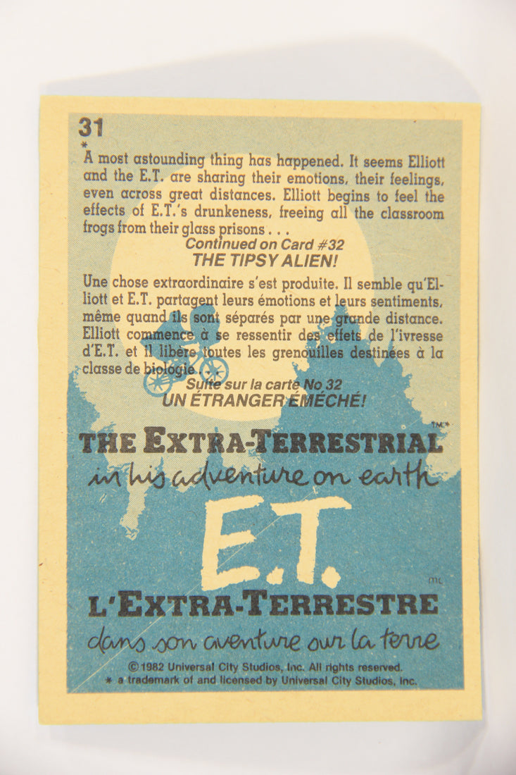 E.T. The Extra-Terrestrial 1982 Trading Card #31 Frog Madness FR-ENG OPC L018058