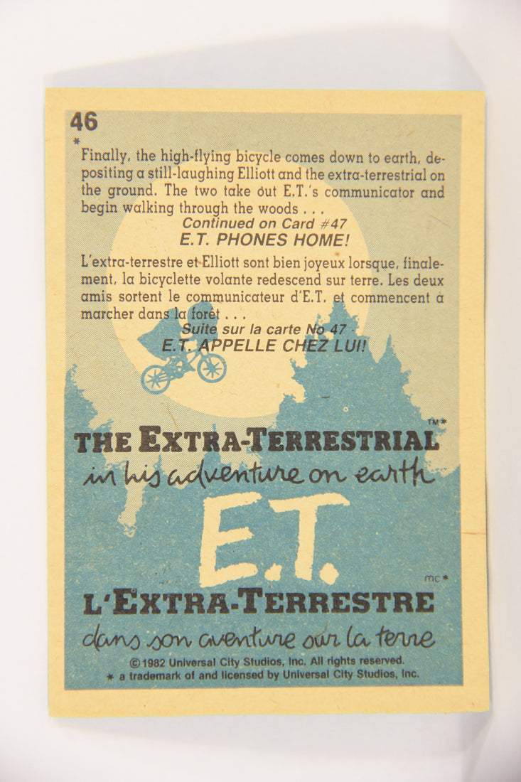 E.T. The Extra-Terrestrial 1982 Trading Card #46 In The Woods FR-ENG OPC L018073