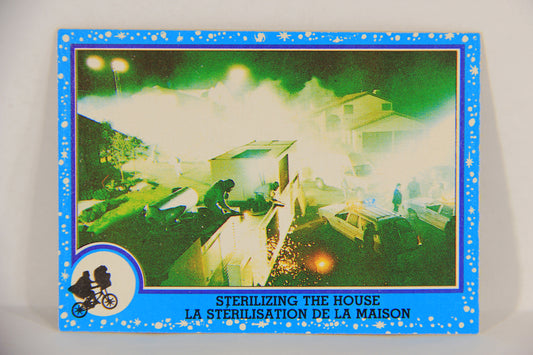 E.T. The Extra-Terrestrial 1982 Trading Card #54 Sterilizing The House FR-ENG OPC L018081