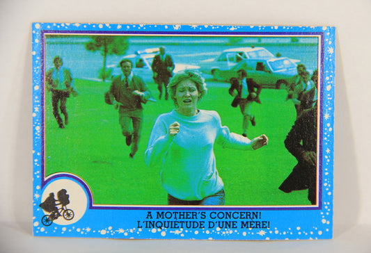 E.T. The Extra-Terrestrial 1982 Trading Card #67 A Mother's Concern FR-ENG OPC L018094