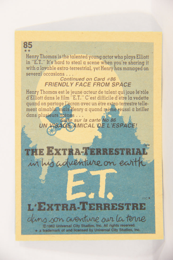 E.T. The Extra-Terrestrial 1982 Trading Card #85 An Amazing New Star FR-ENG OPC L018112