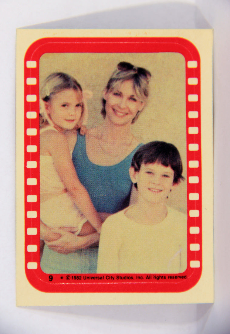 E.T. The Extra-Terrestrial 1982 Trading Card Sticker #9 Gertie - Mary - Elliot L018123