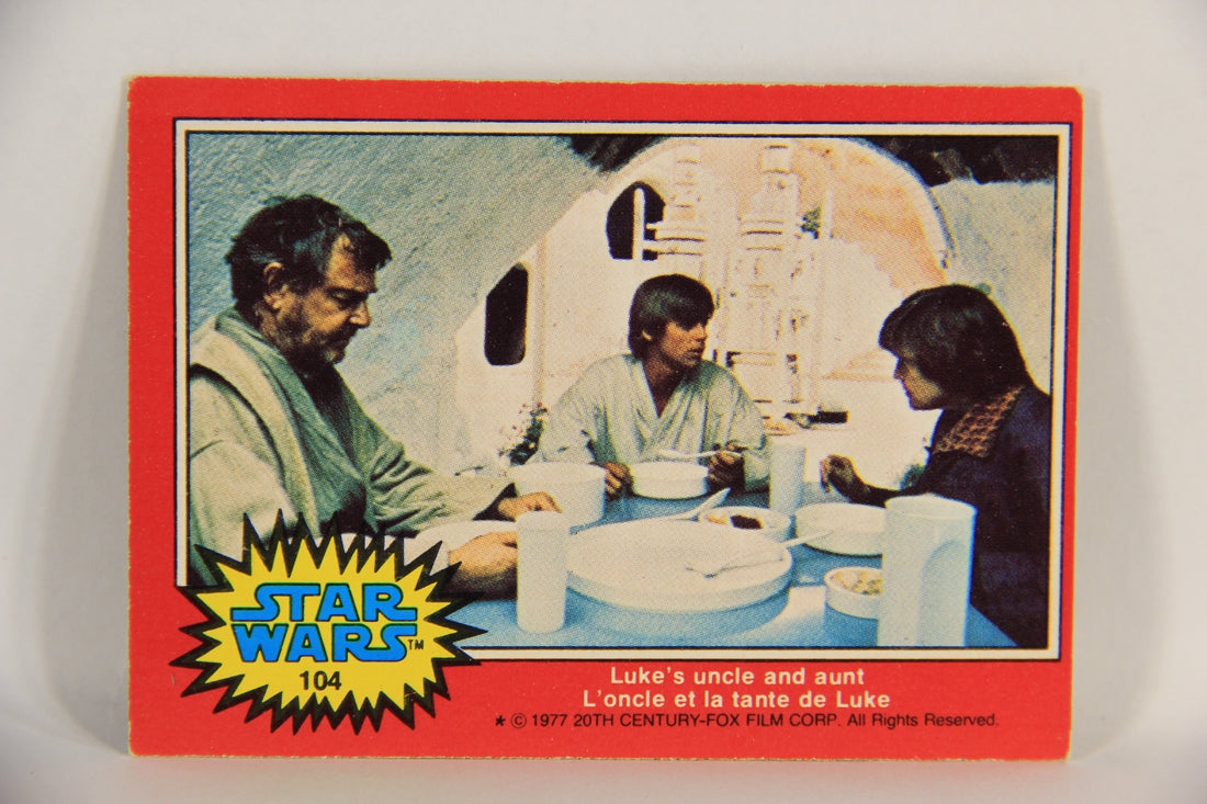 Star Wars 1977 Trading Card #104 Luke's Uncle And Aunt FR-ENG O-Pee-Chee L018794