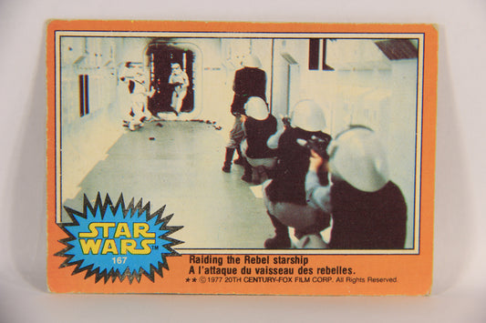 Star Wars 1977 Trading Card #167 Raiding The Rebel Starship FR-ENG OPC L018837