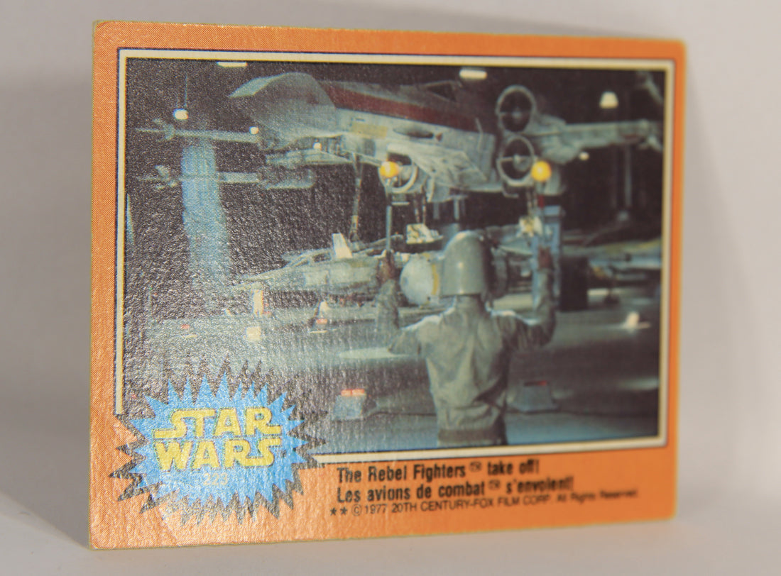 Star Wars 1977 Trading Card #223 The Rebel Fighters Take Off FR-ENG OPC L018869