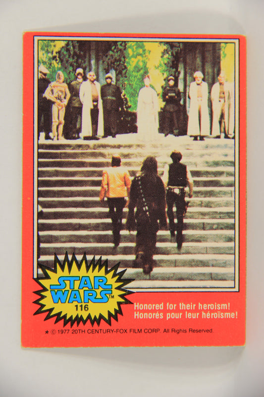 Star Wars 1977 Trading Card #116 Honored For Their Heroism FR-ENG OPC L019044