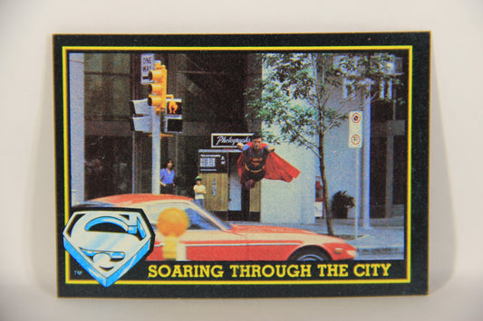 Superman 3 Topps 1983 Trading Card #4 Soaring Through The City ENG L019069