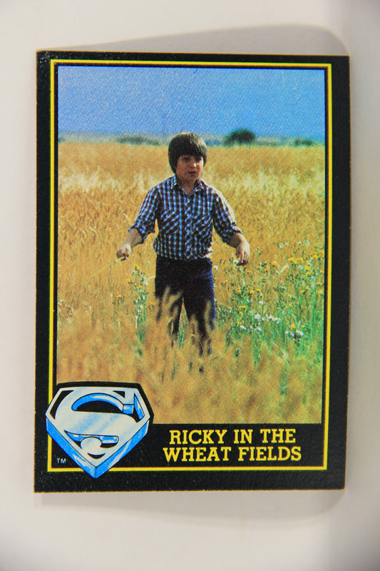 Superman 3 Topps 1983 Trading Card #35 Ricky In The Wheat Fields ENG L019100