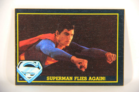 Superman 3 Topps 1983 Trading Card #98 Superman Flies Again ENG L019163