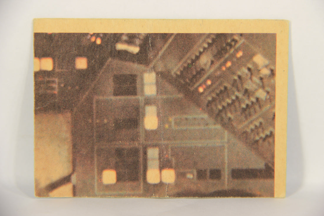Star Wars 1977 Trading Card #11 Artoo Is Imprisoned By The Jawas FR-ENG OPC L019193