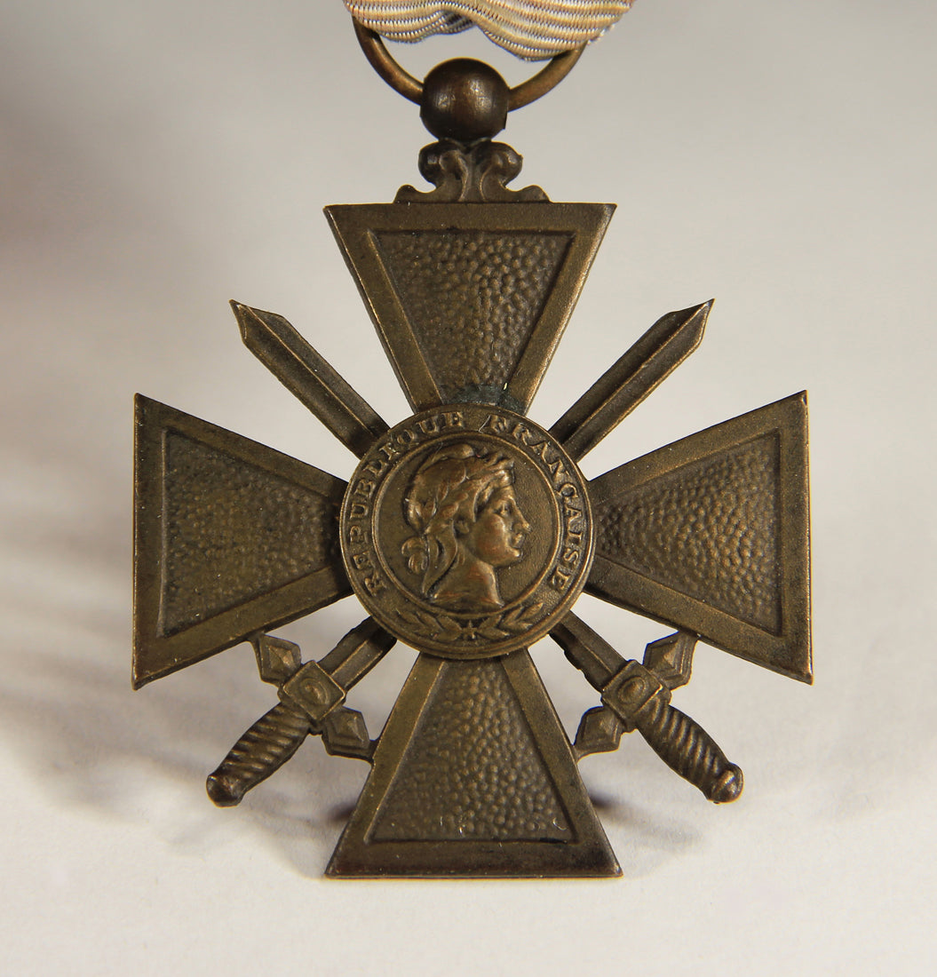 France 1921 WWI Medal Croix De Guerre Des Théâtres D'Opérations Extérieurs - Bronze L019474