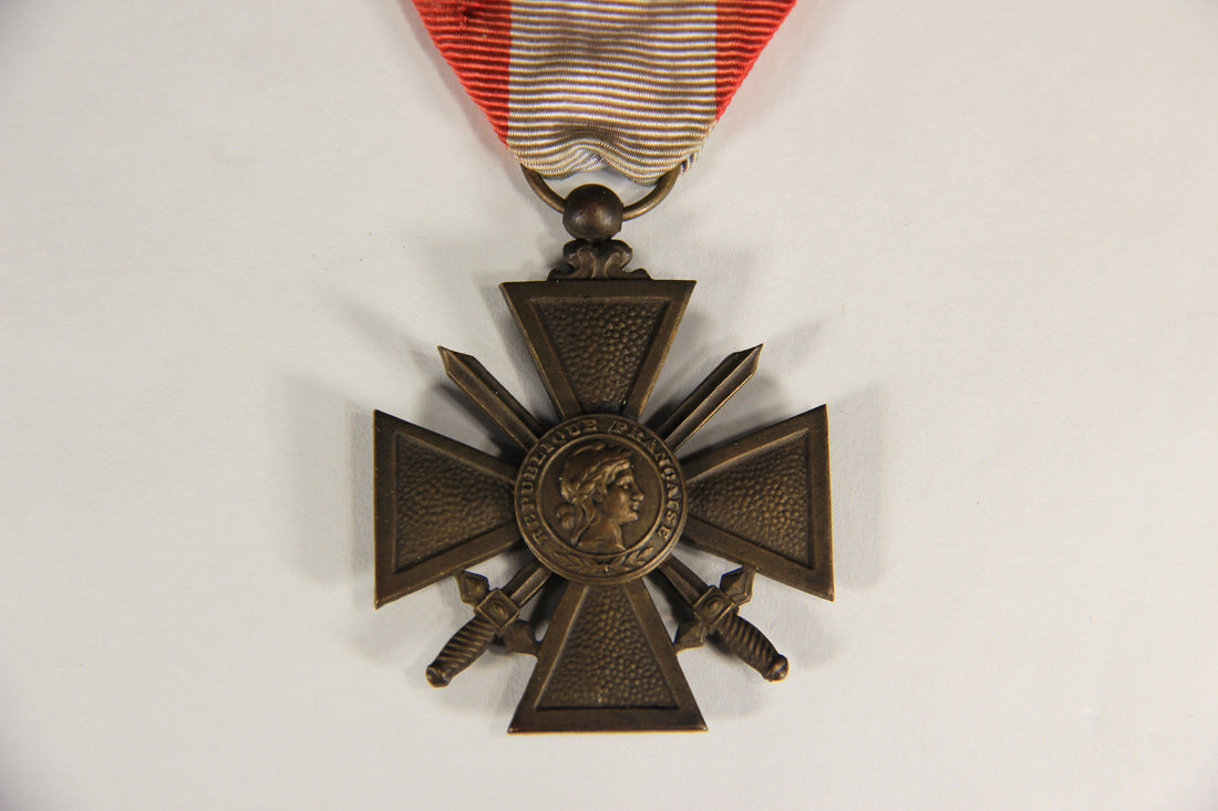 France 1921 WWI Medal Croix De Guerre Des Théâtres D'Opérations Extérieurs - Bronze L019474
