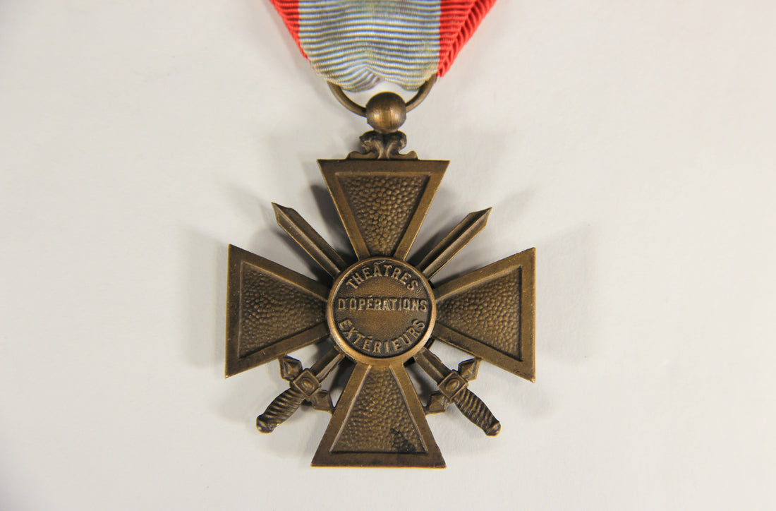 France 1921 WWI Medal Croix De Guerre Des Théâtres D'Opérations Extérieurs - Bronze L019474