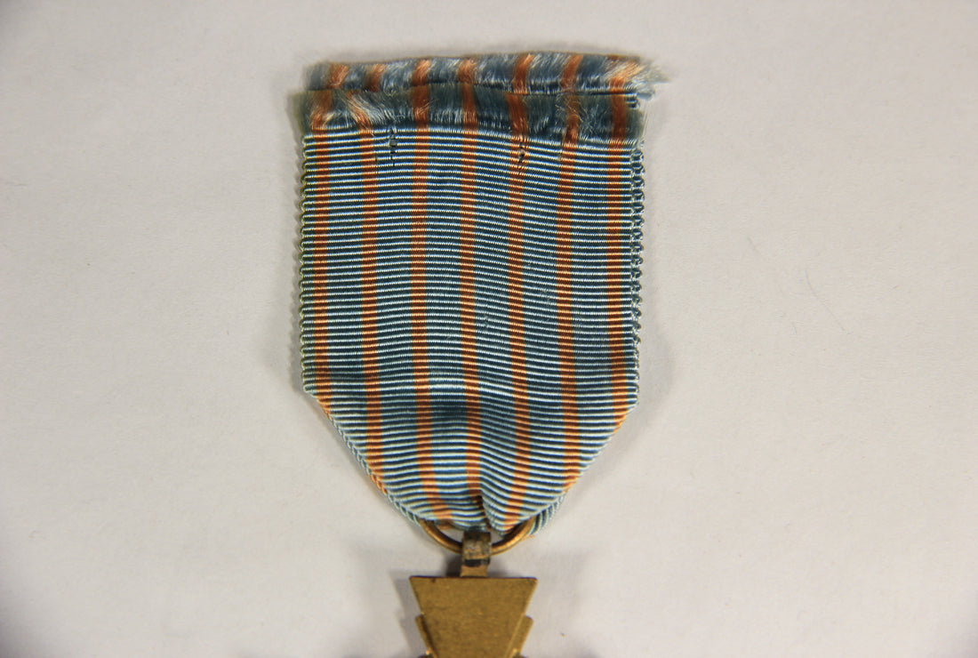 France 1930 WWI War Medal La Croix Du Combattant - Combatant's Cross - Bronze L019475