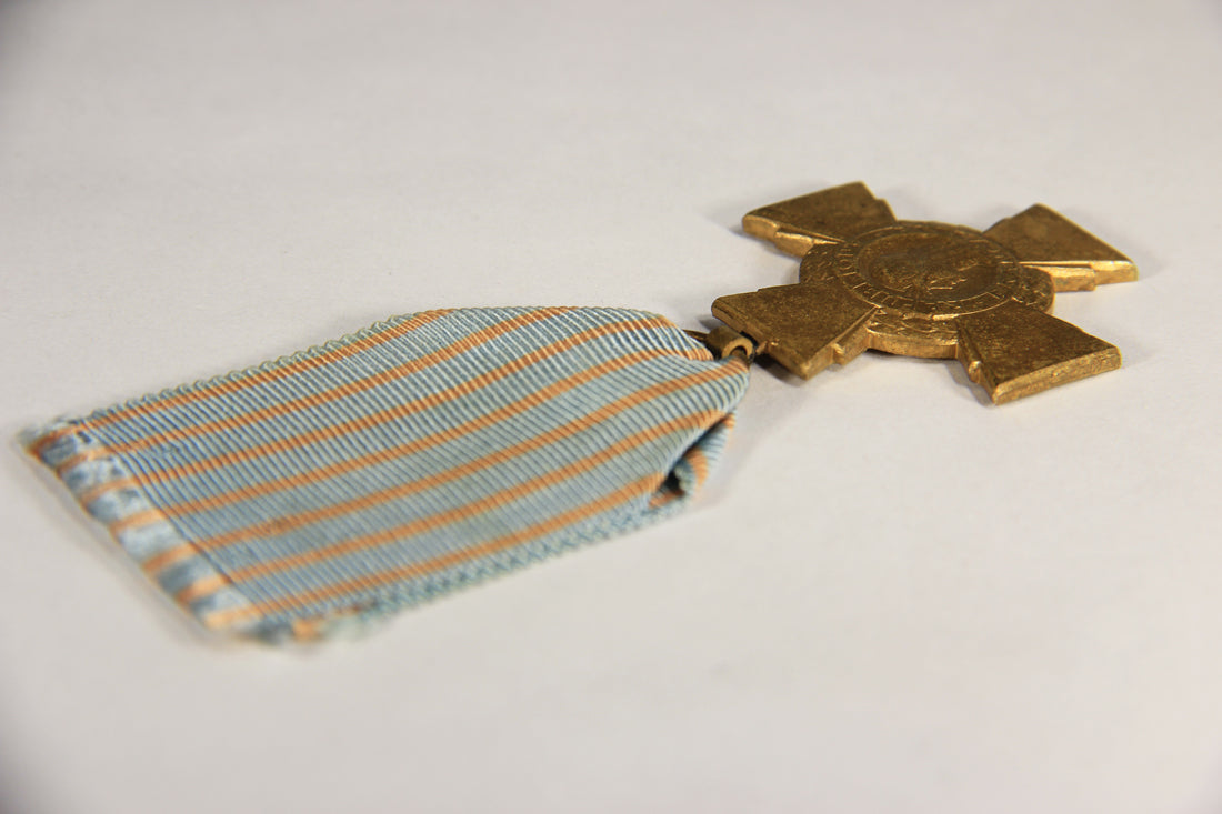 France 1930 WWI War Medal La Croix Du Combattant - Combatant's Cross - Bronze L019475