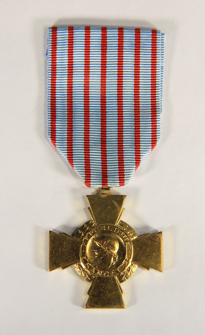 France 1930 WWI War Medal La Croix Du Combattant - Combatant's Cross - Bronze L019476