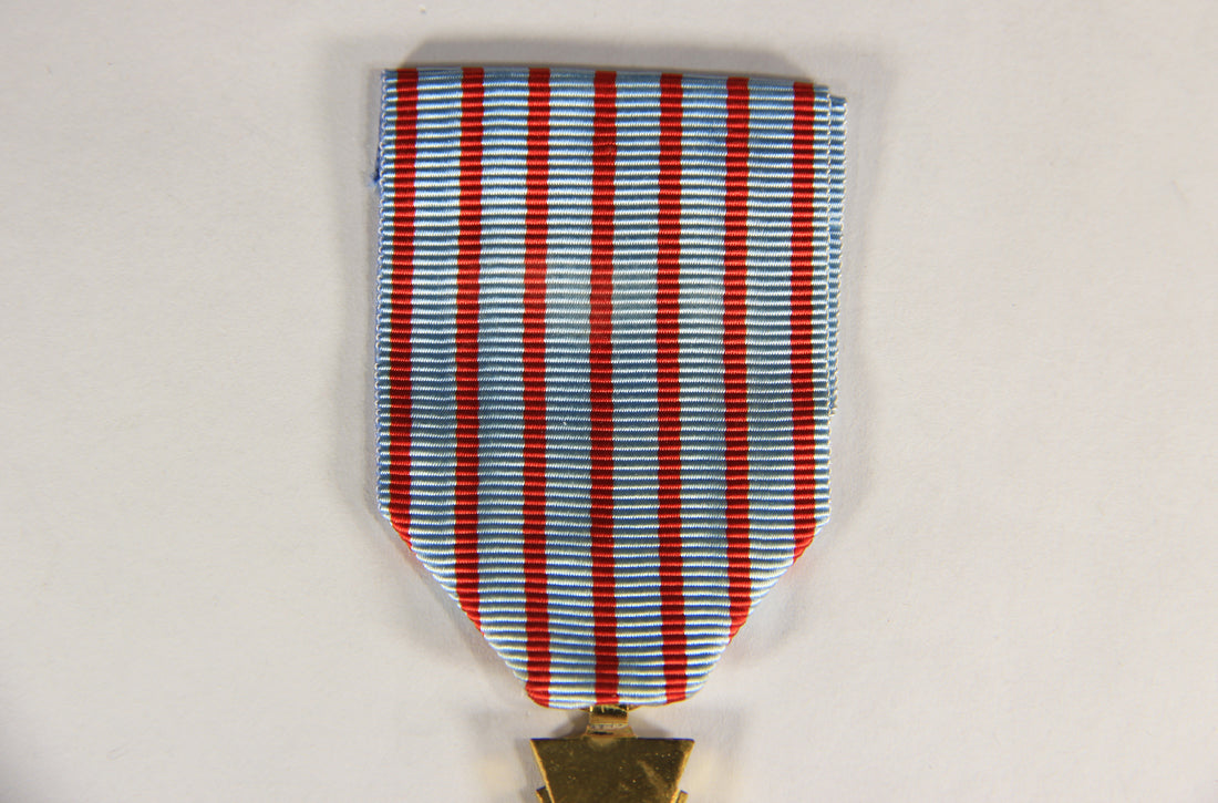 France 1930 WWI War Medal La Croix Du Combattant - Combatant's Cross - Bronze L019476