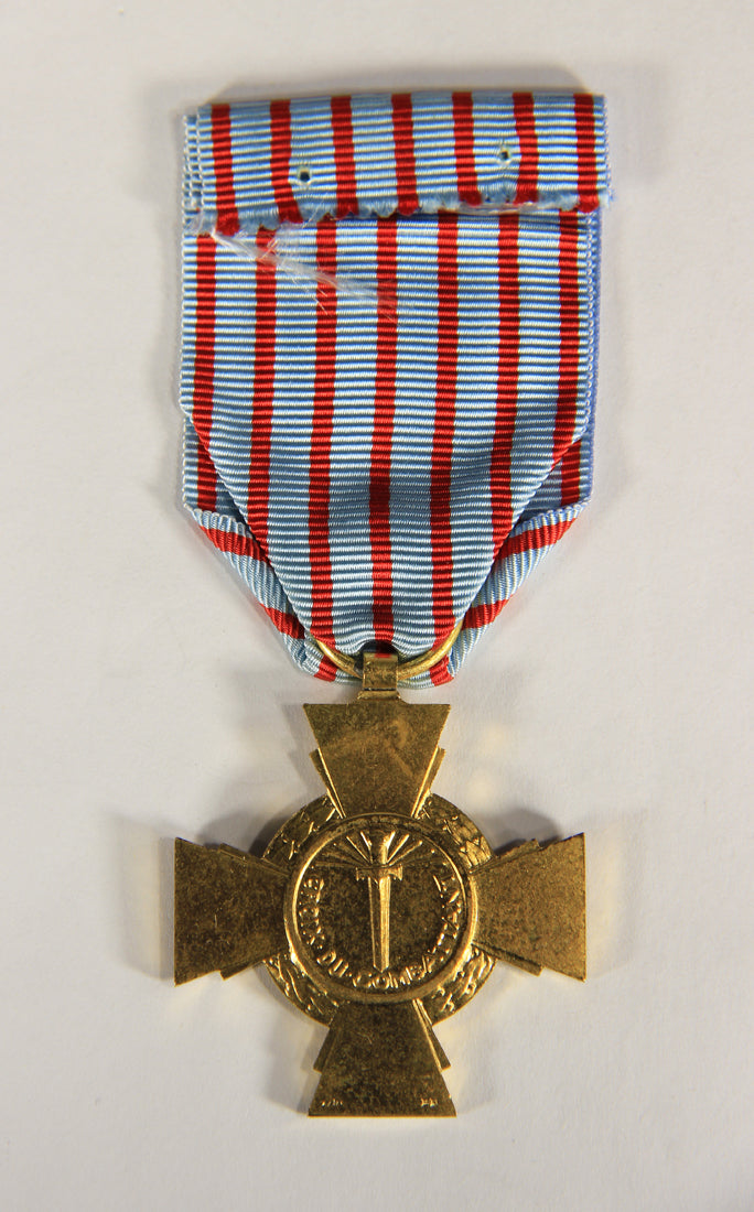 France 1930 WWI War Medal La Croix Du Combattant - Combatant's Cross - Bronze L019476