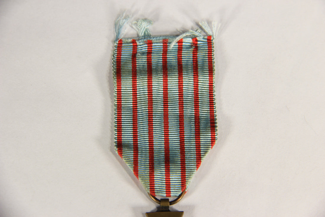 France 1930 WWI War Medal La Croix Du Combattant - Combatant's Cross - Bronze L019477