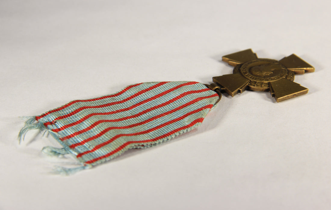 France 1930 WWI War Medal La Croix Du Combattant - Combatant's Cross - Bronze L019477