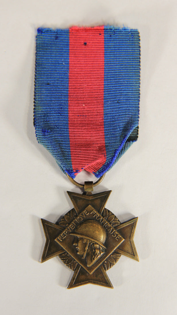 France 1934 WWI Croix Des Services Militaires Volontaires 3e Classse - Bronze L019478