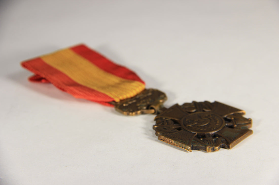 South Vietnam 1950 War Medal - Gallantry Cross - Bronze - Croix De Vaillance L019494