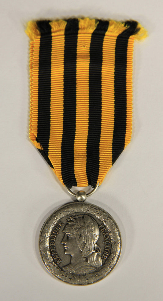 France 1892 Médaille Commémorative De L'Expédition Du Dahomey - .950 Silver L019504