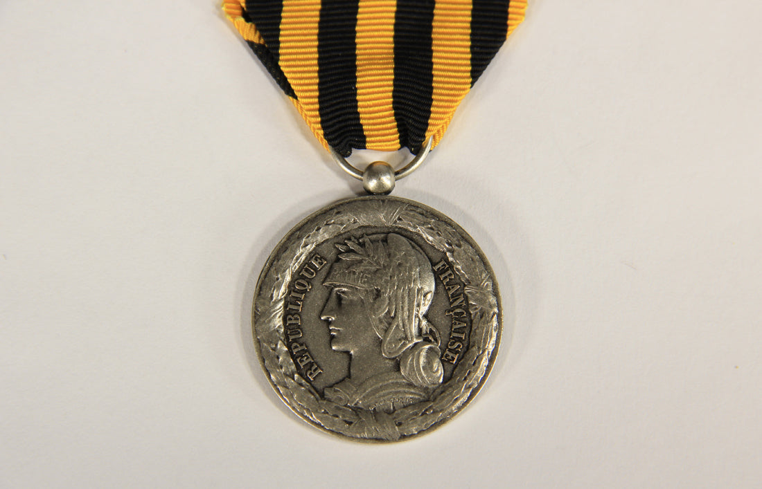 France 1892 Médaille Commémorative De L'Expédition Du Dahomey - .950 Silver L019504