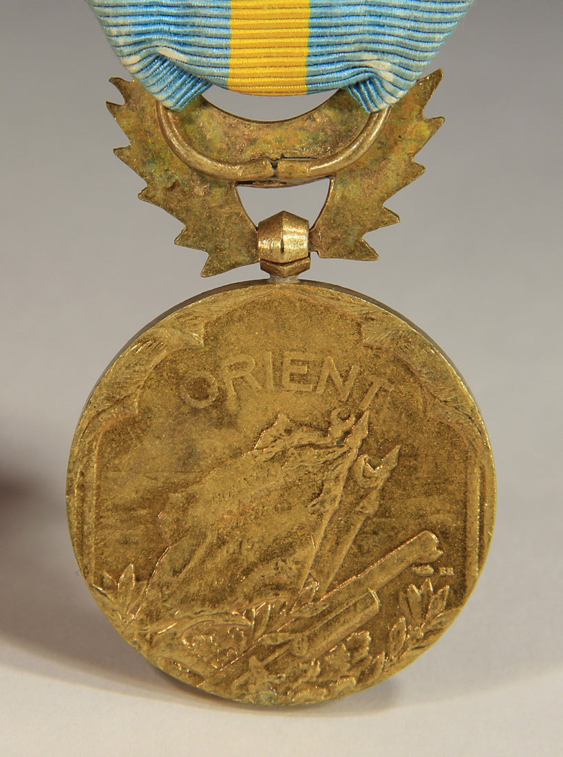 France 1926 WWI Médaille Commémorative D'Orient With Clasp - Gilded Bronze L019512
