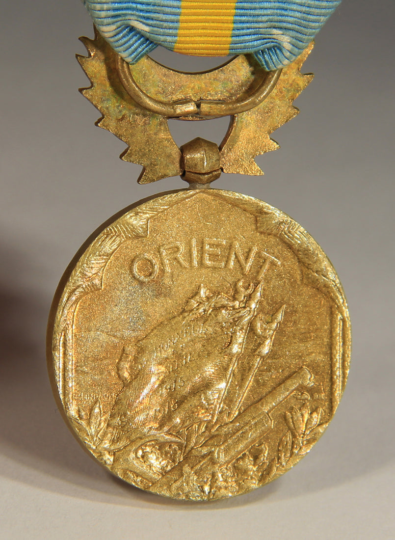 France 1926 WWI Médaille Commémorative D'Orient With Clasp - Gilded Bronze L019512