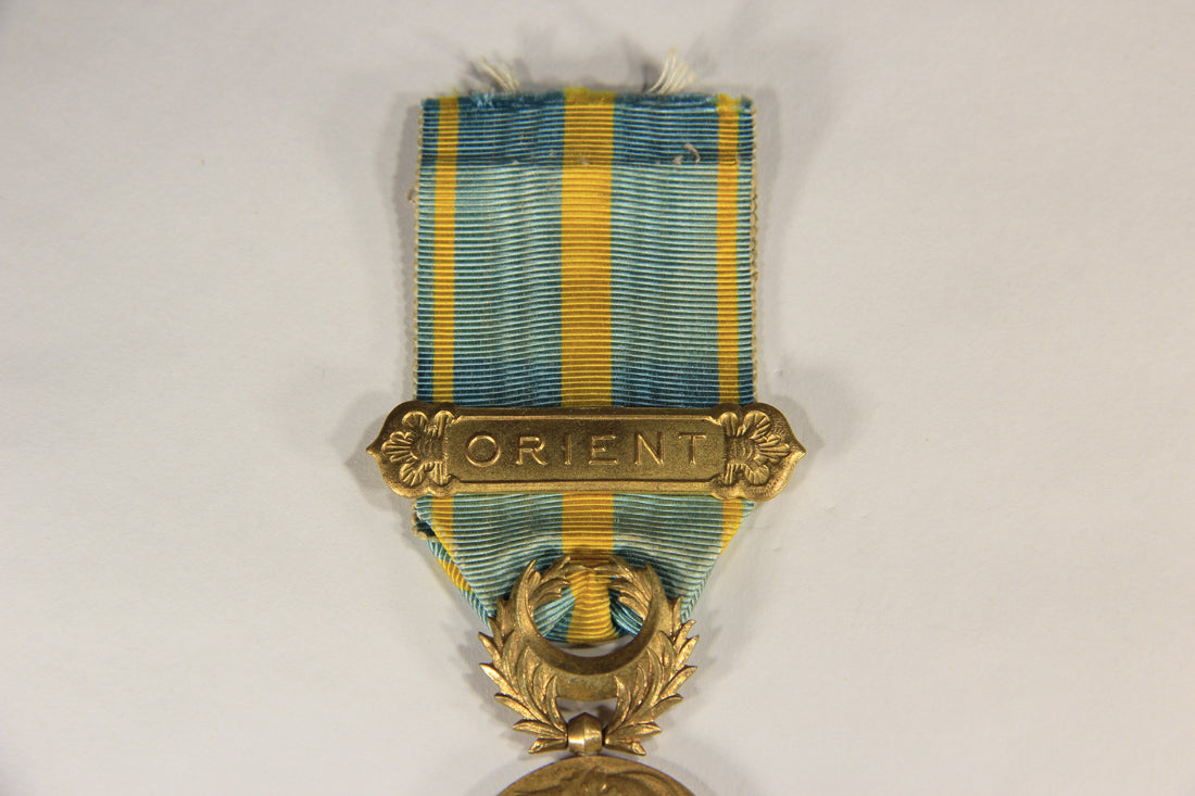 France 1926 WWI Médaille Commémorative D'Orient With Clasp - Gilded Bronze L019512
