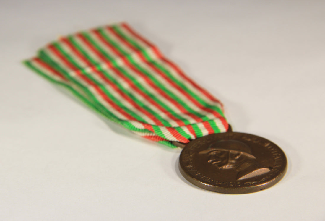 Italy 1920 WWI Commemorative Medal For The Italo-Austrian War 1915-1918 Bronze L019518