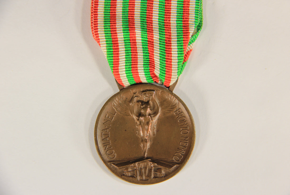 Italy 1920 WWI Commemorative Medal For The Italo-Austrian War 1915-1918 Bronze L019518